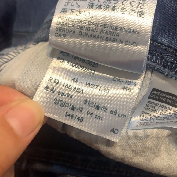 Women’s pull on Levi’s - Picture 4 of 5